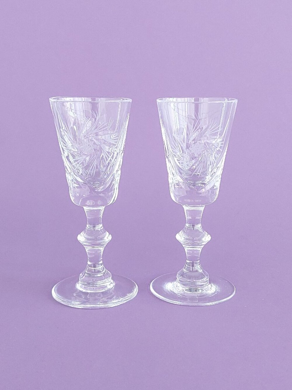 Set of 2 Vintage Pinwheel Crystal Cordial Liqueur Glasses 4.25"
